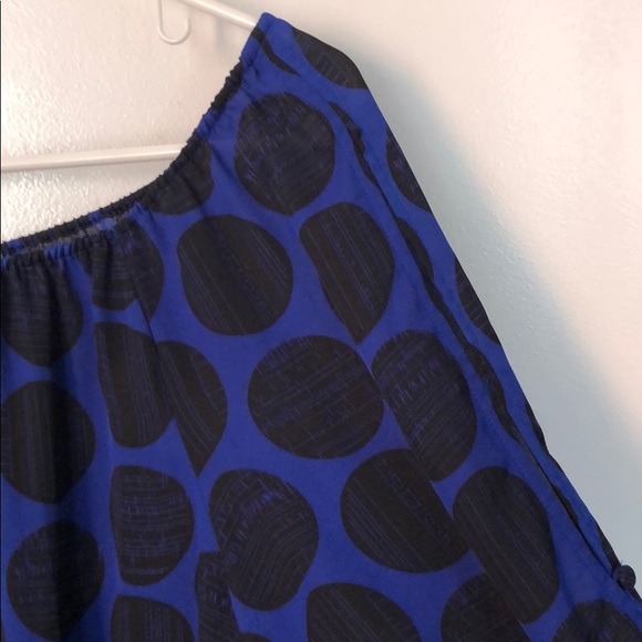 Vince Camuto polka dot top - Picture 2 of 6